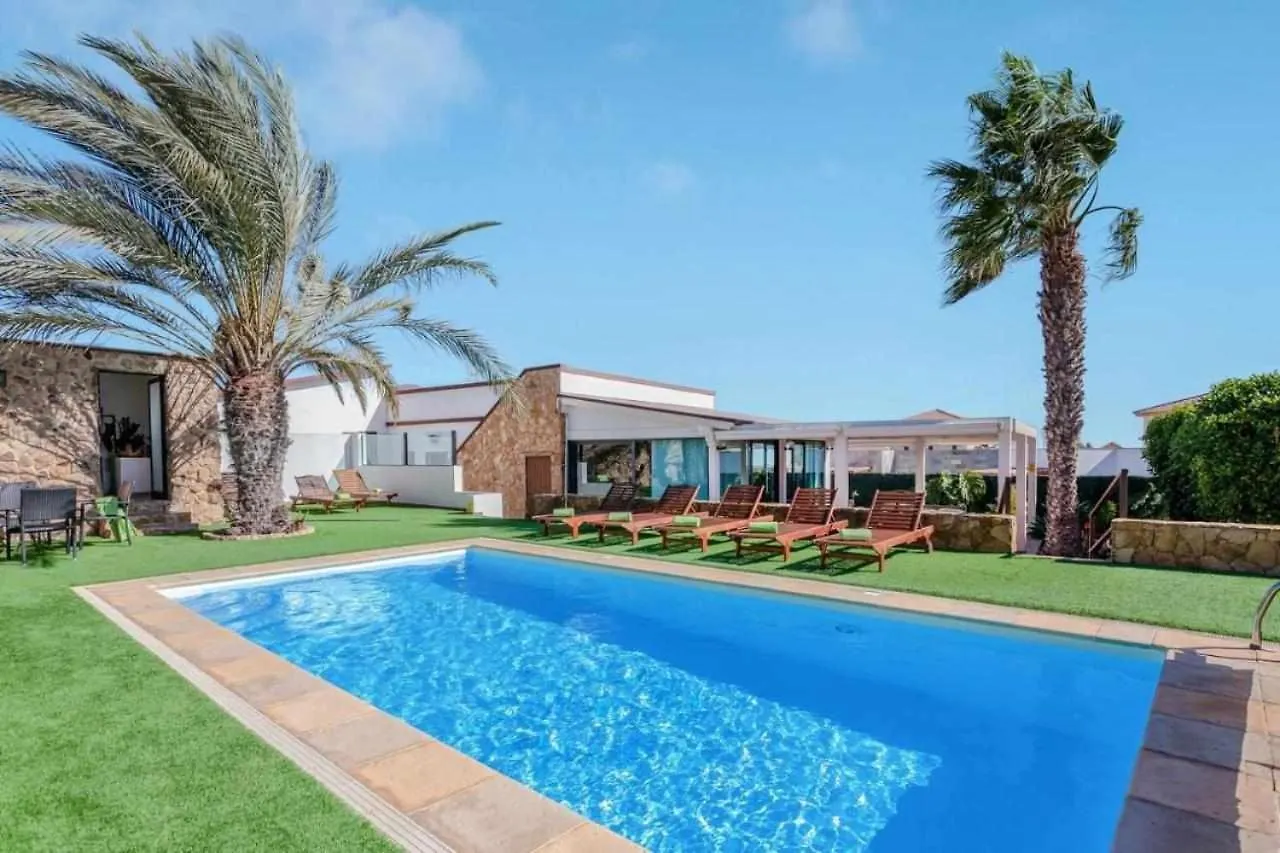 Villa Cobas Triquivijate