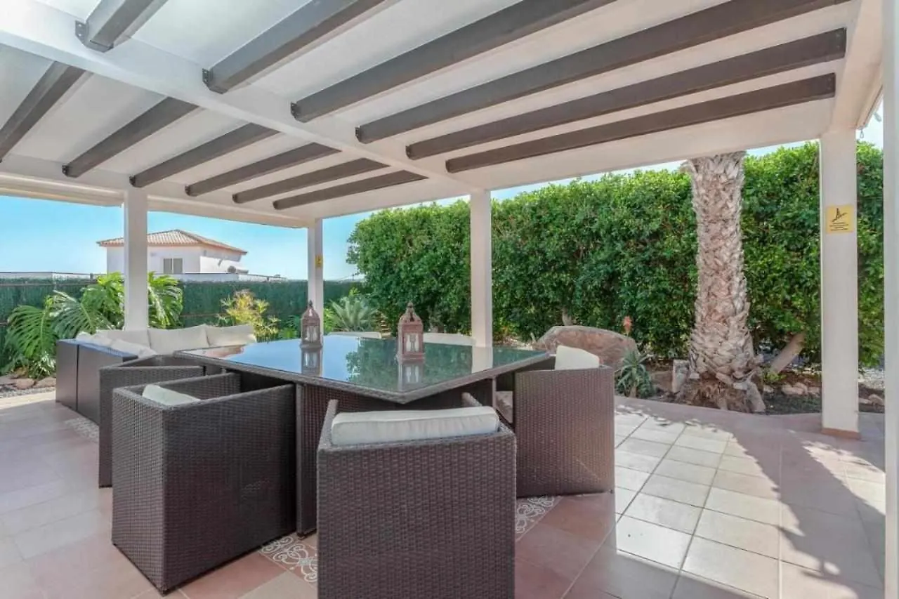 Villa Cobas Triquivijate 0*,  Spagna