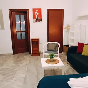 Estudios Santos Appartamento Málaga