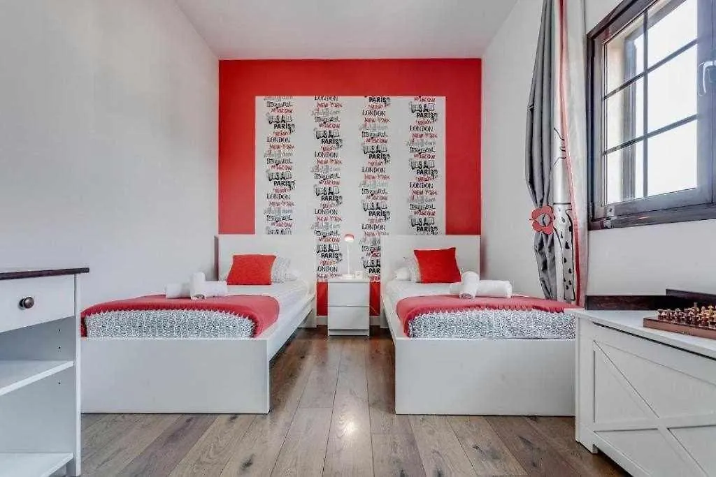 Villa Cobas Con Piscina Y Privada Трикивихате