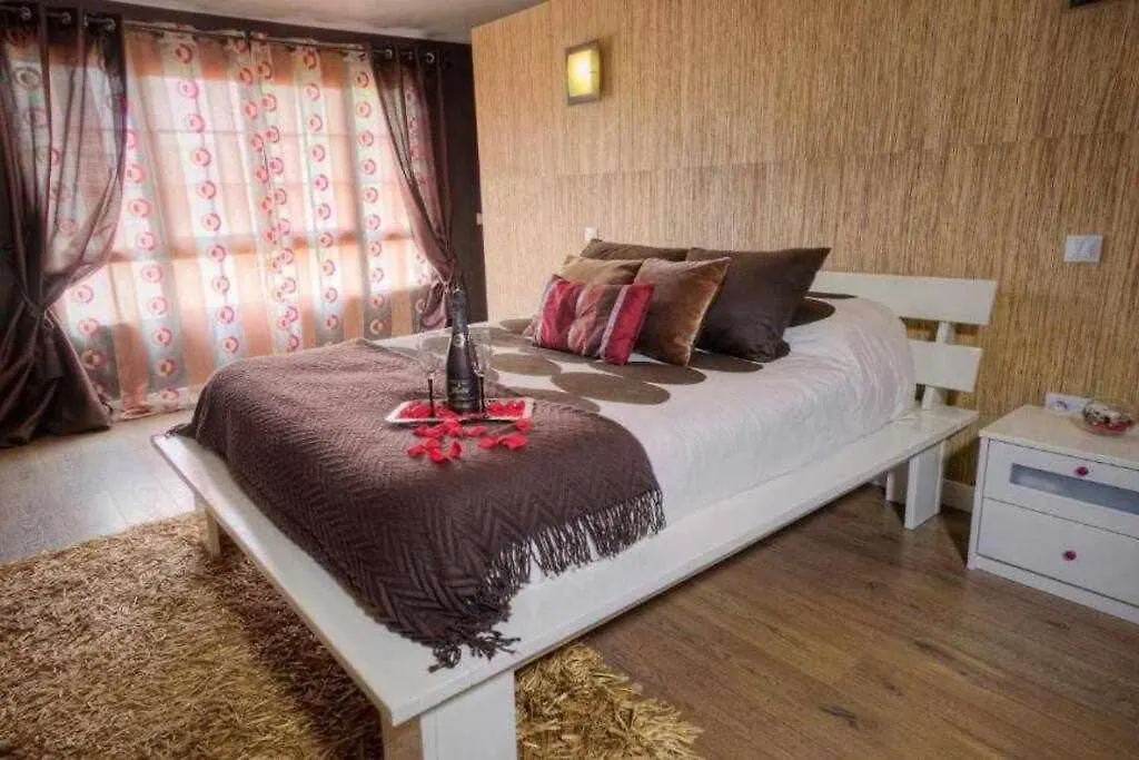 Villa Cobas Con Piscina Y Privada Triquivijate 0*,  Espagne